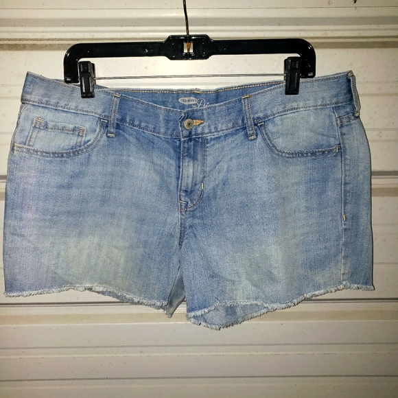 Plus Size 14 Old Navy denim the Diva Jeans Shorts - Picture 1 of 4